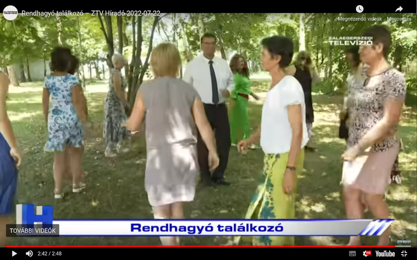 Polgármesterek táncolják körbe a fideszes képviselőt